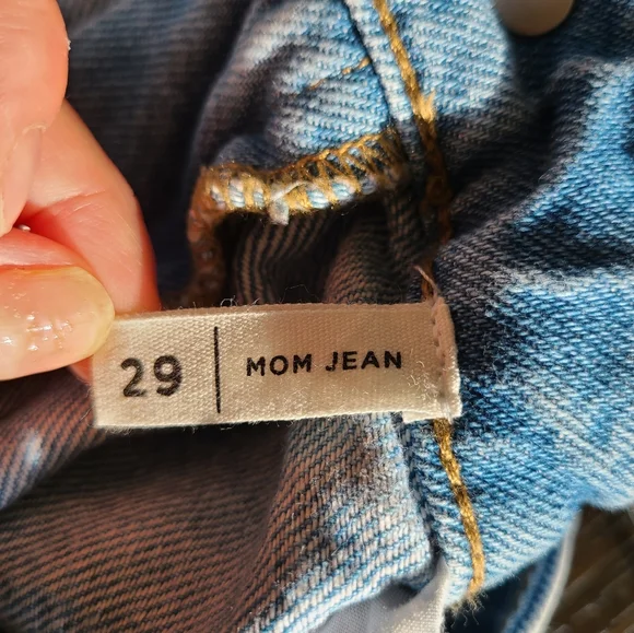 PacSun Embroidered Floral Mom Jeans, Size 29 - Picture 7 of 7